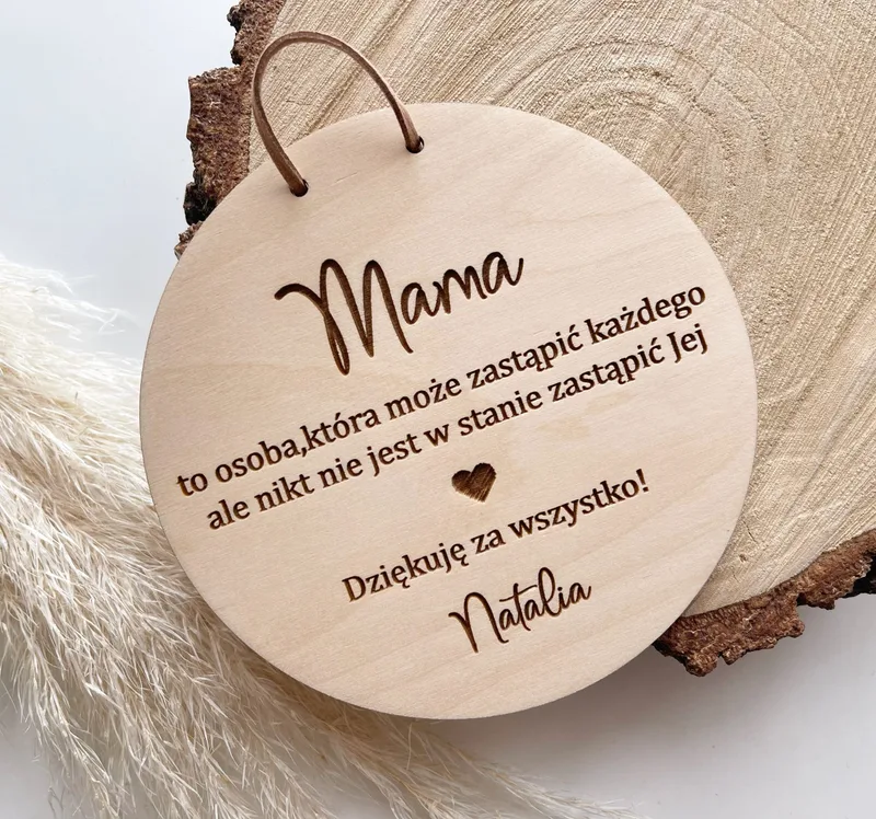 Zawieszka lub magnes dla Mamy z dowolnym napisem – do wyboru prezent na Dzień Mamy