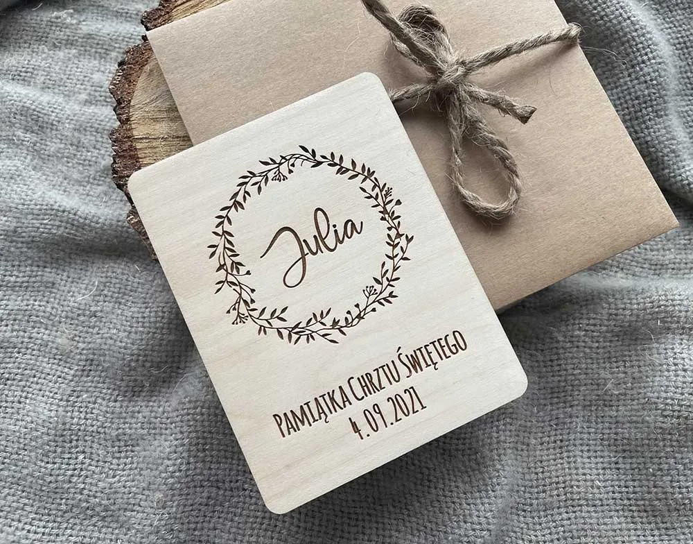 Tabliczka na Chrzest ze zdjęciem i grawerem – personalizowana pamiątka