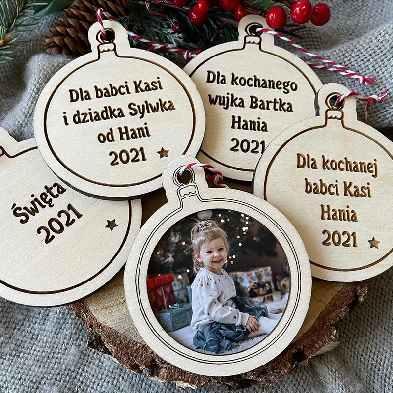 Bombka ze zdjęciem i życzeniami – personalizowana ozdoba choinkowa z fotografią