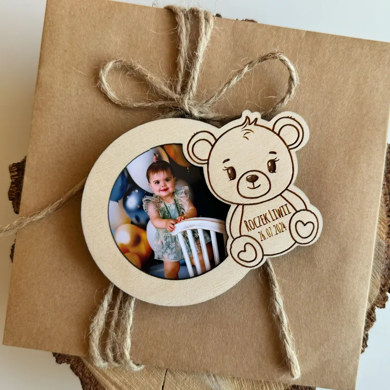 Zawieszka na Roczek z imieniem dziecka – personalizowana dekoracja na pierwsze urodziny