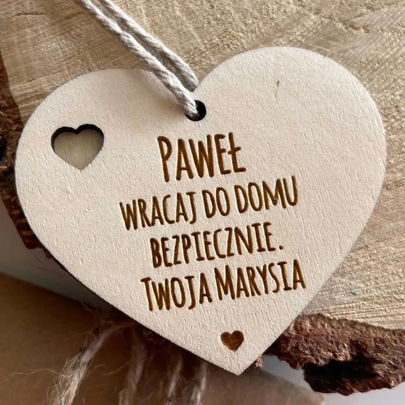 Zawieszka Serce z napisem walentynkowym – gotowa do wręczenia elegancka pamiątka