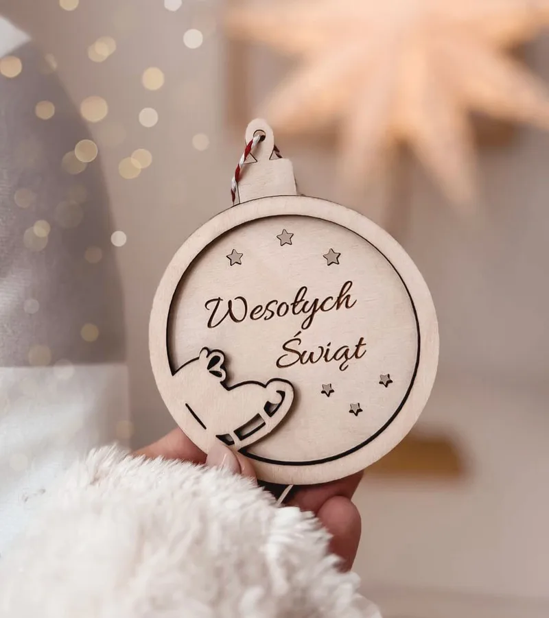 Bombka Łyżwy z napisem – personalizowana bombka choinkowa gotowa do wręczenia