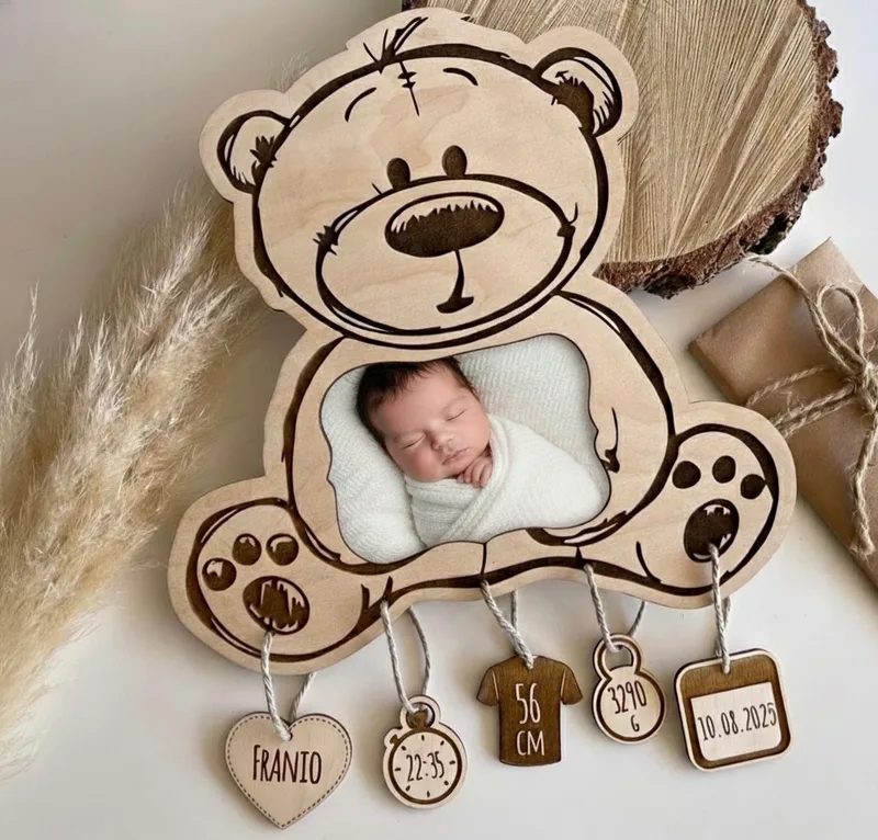Metryczka Miś na Roczek ze zdjęciem dziecka – personalizowana pamiątka narodzin