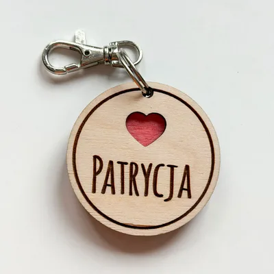 Brelok okrągły z imieniem – walentynkowy prezent z personalizacją