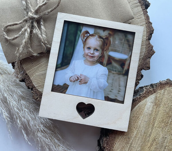 49-1.jpg Magnes z samym sercem wyciętym. Spakowany gotowy do wręczenia