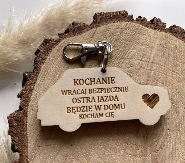 Brelok maluch z dowolnym napisem w tyle