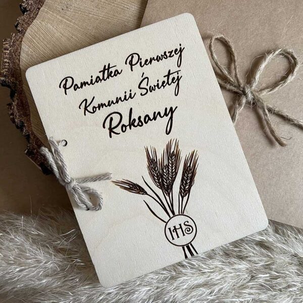 Drewniana kartka komunijna na pieniądze z życzeniami