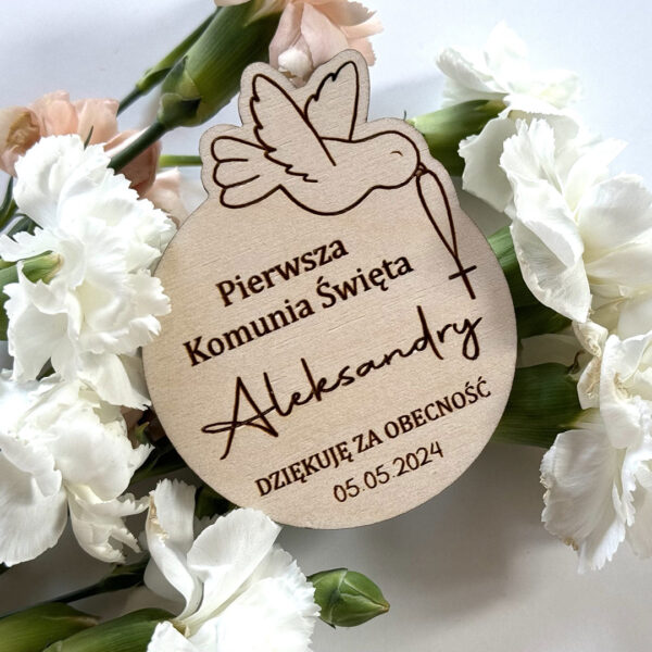 IMG_0835-scaled-1.jpg Magnes komunijny 7,5 cm – podziękowanie dla gości